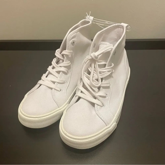 OLD NAVY Gender‎ Neutral Canvas High Top Sneakers in Solid White - Picture 4 of 9